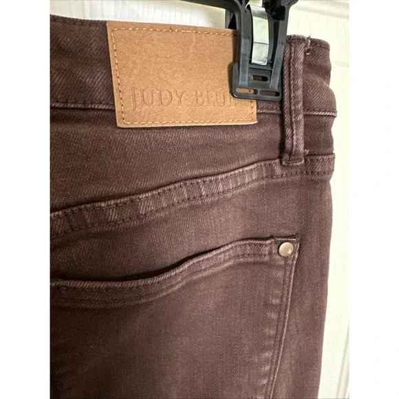 Judy Blue Women's High-Rise Espresso Brown Garment Dyed Flare Jeans Raw Hem 5/27 - Picture 8 of 11